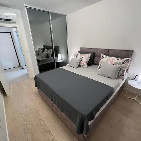 Addenda With Free Garage Parking Apartman *