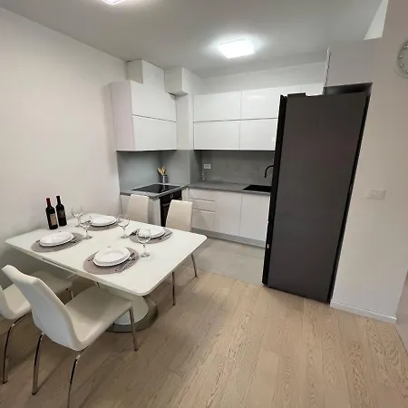 Addenda With Free Garage Parking Apartman
