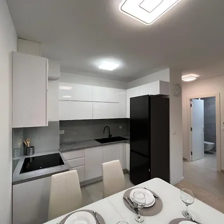 Addenda With Free Garage Parking Apartman Split